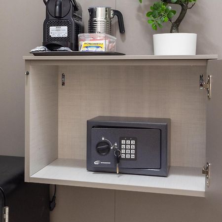 Luxury Station Suite Болонья Екстер'єр фото