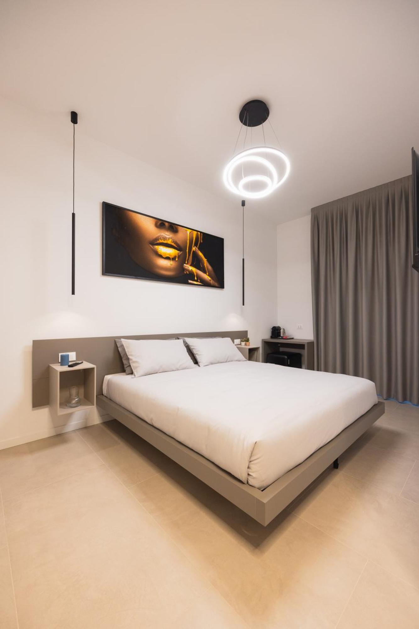 Luxury Station Suite Болонья Екстер'єр фото