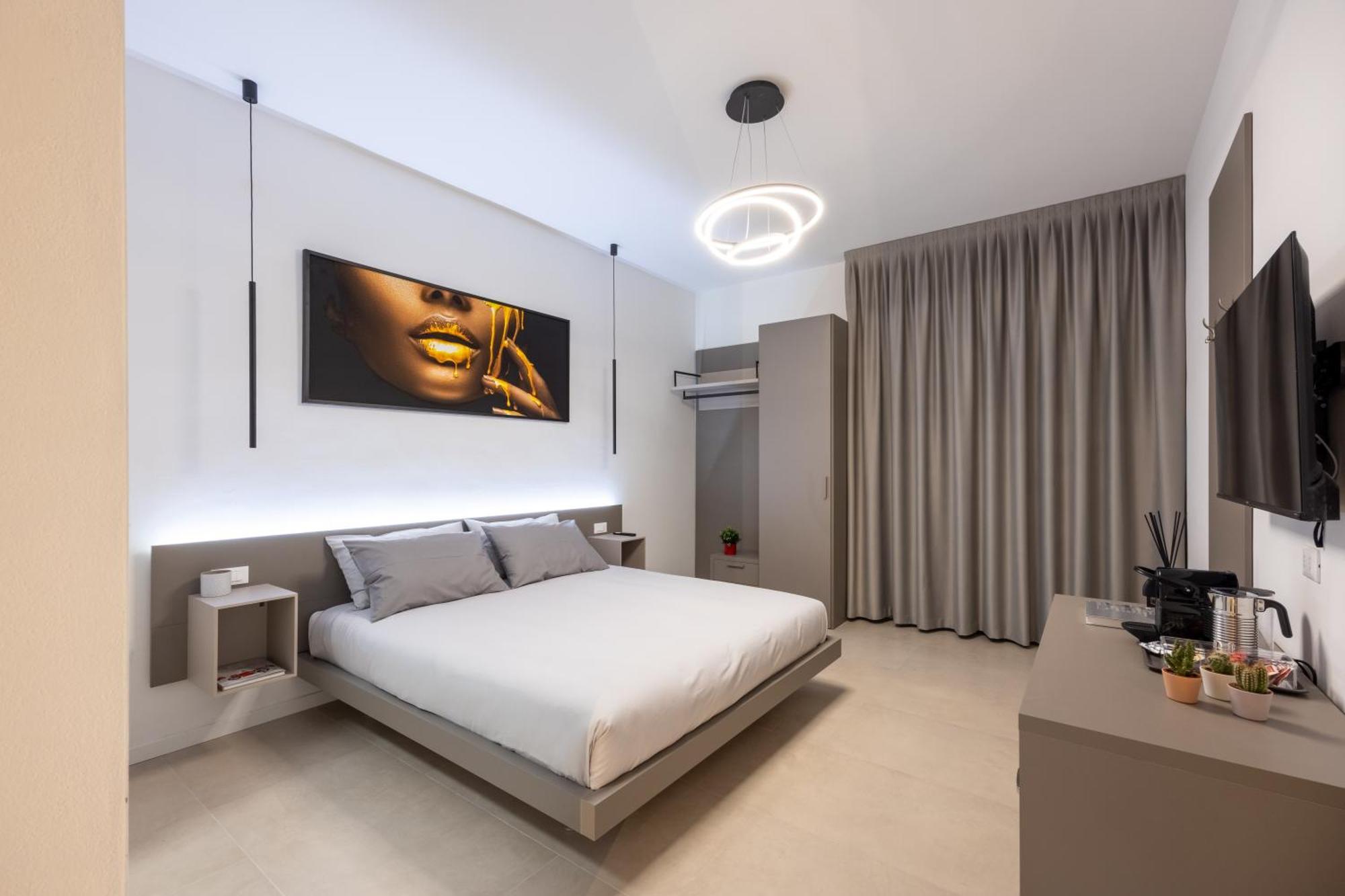 Luxury Station Suite Болонья Екстер'єр фото