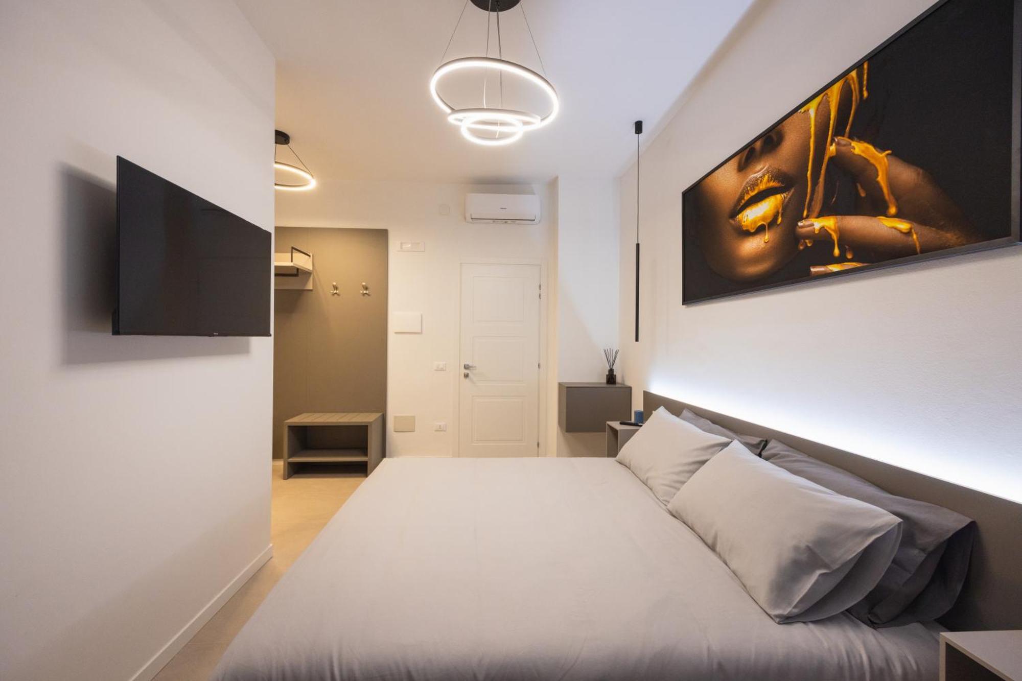 Luxury Station Suite Болонья Екстер'єр фото