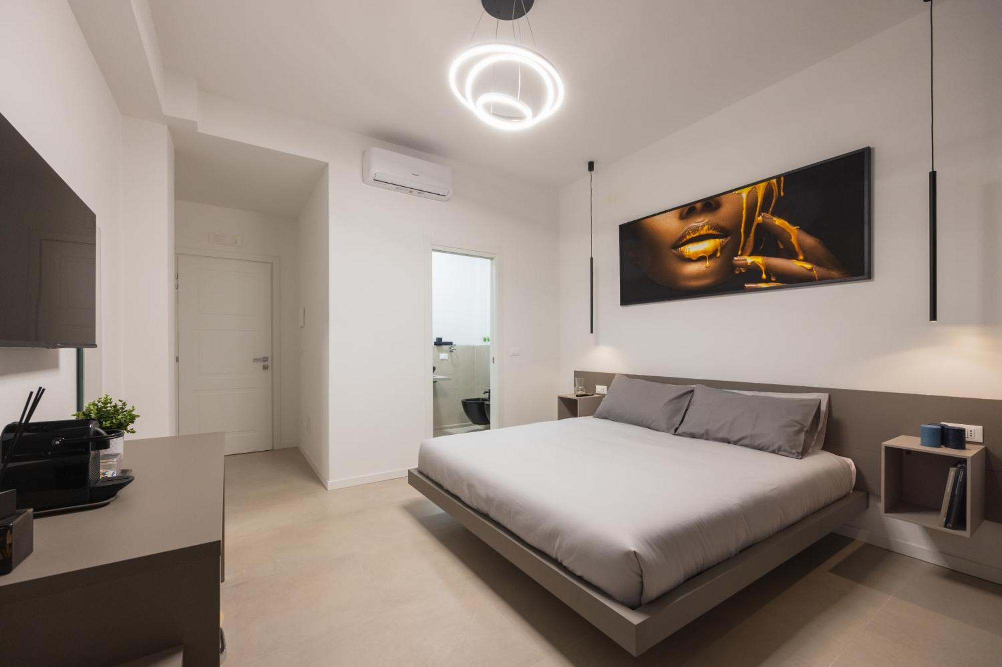Luxury Station Suite Болонья Екстер'єр фото