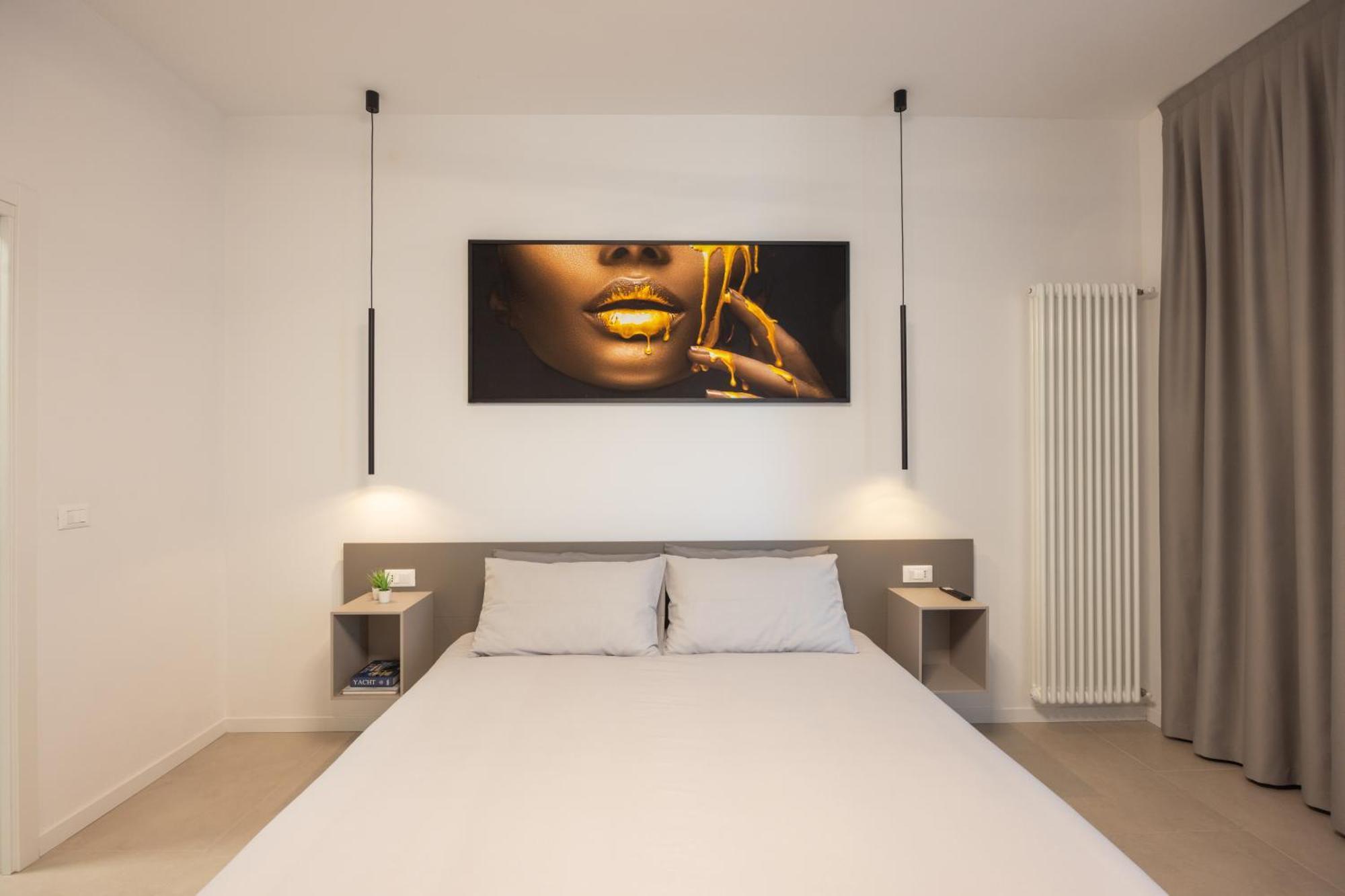 Luxury Station Suite Болонья Екстер'єр фото