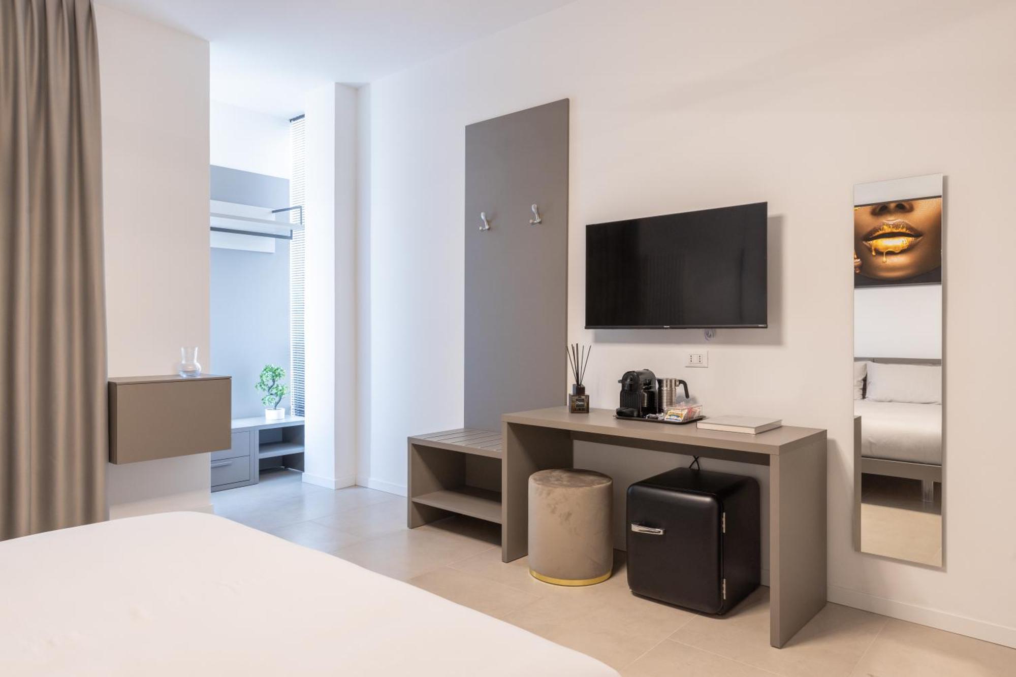 Luxury Station Suite Болонья Екстер'єр фото